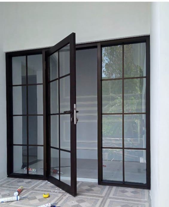 tukang kusen pintu aluminium surabaya